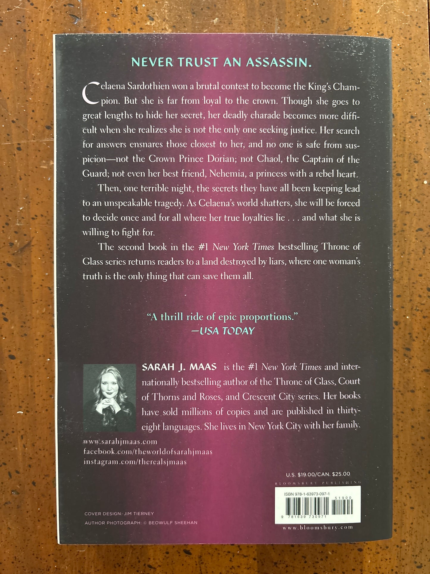 Crown of Midnight by Sarah J. Maas