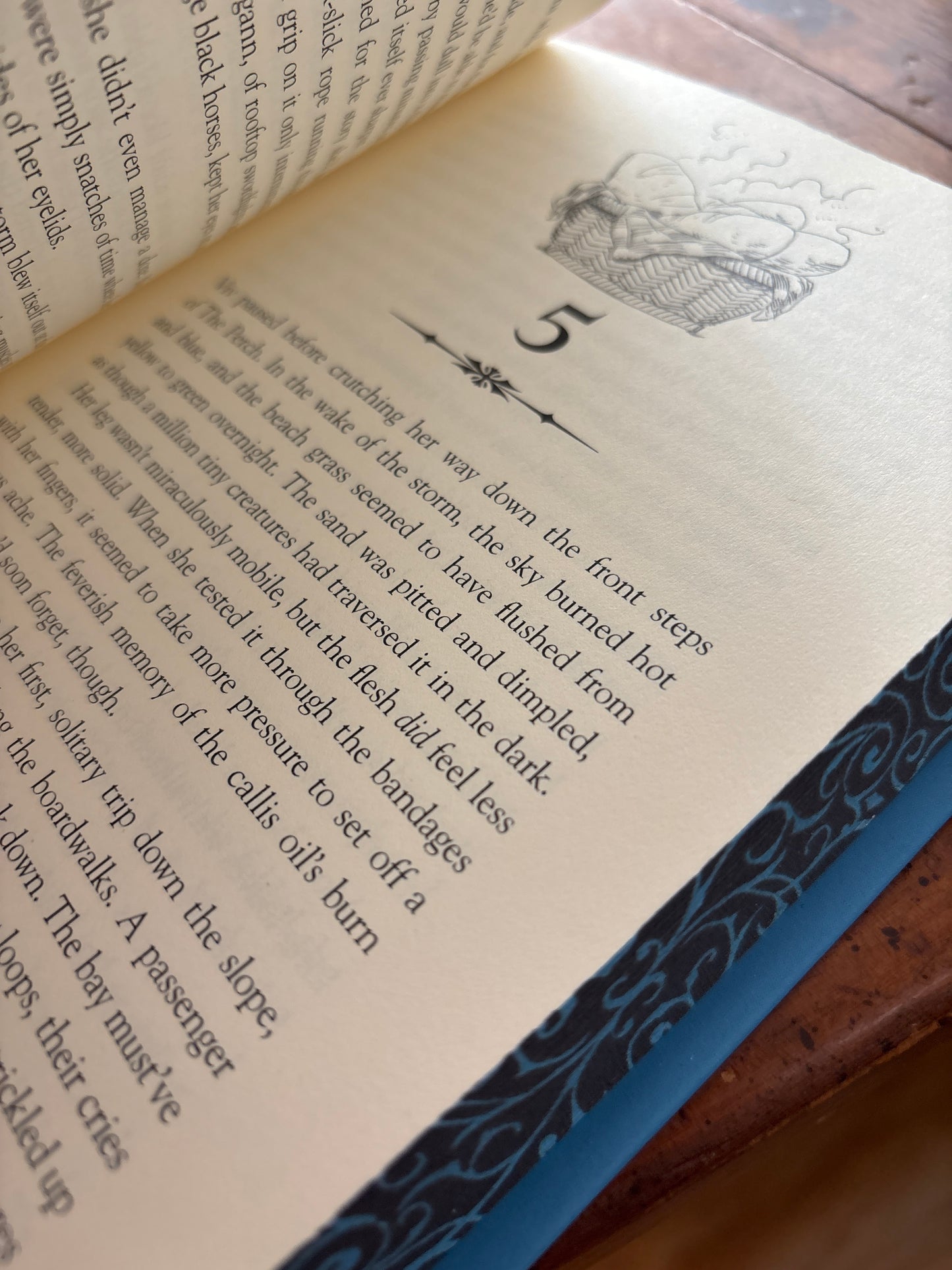 Bookshops & Bone dust by Travis Baldree