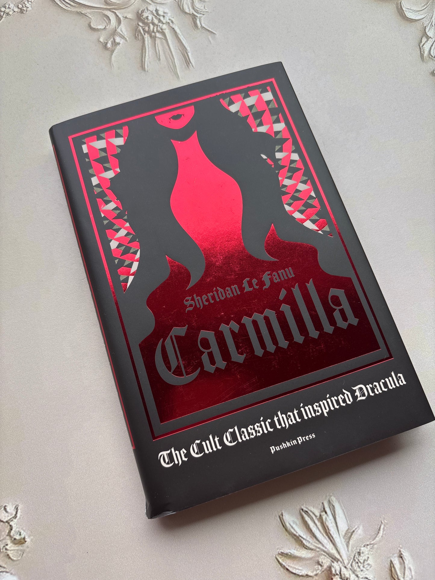 Carmilla by Joseph Sheridan Lefanu, Carmen Maria Machado (Editor)