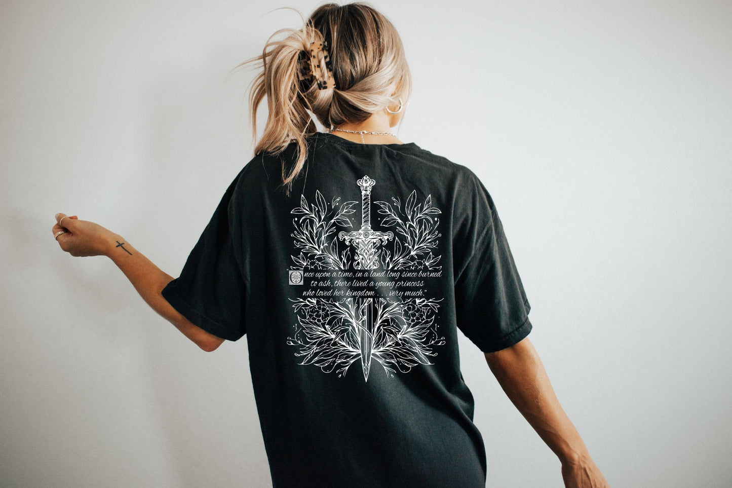 Terrasen Throne of Glass Book Lover T-shirt