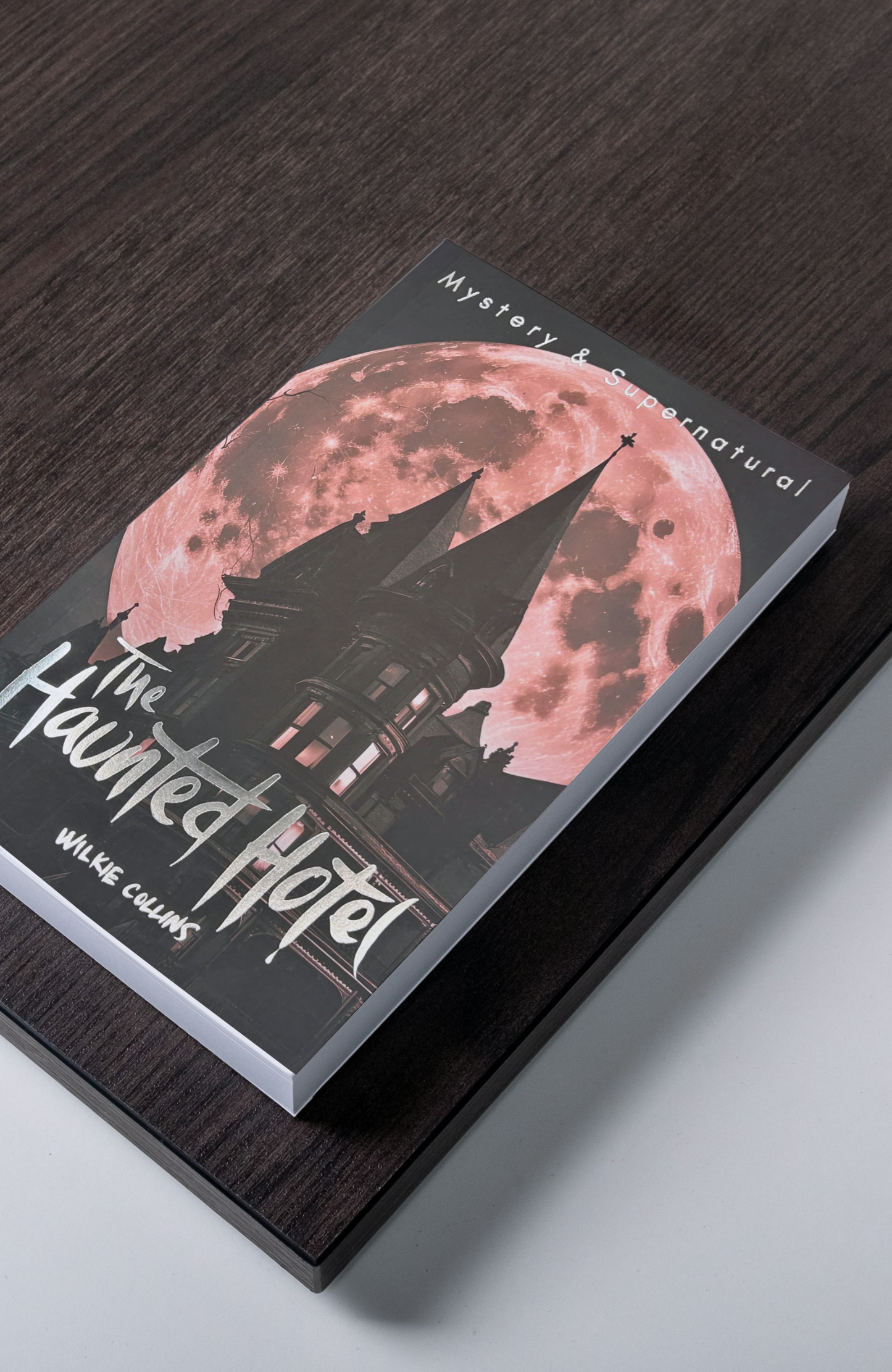 Haunted Hotel | Tales of Mystery | Wordsworth Book